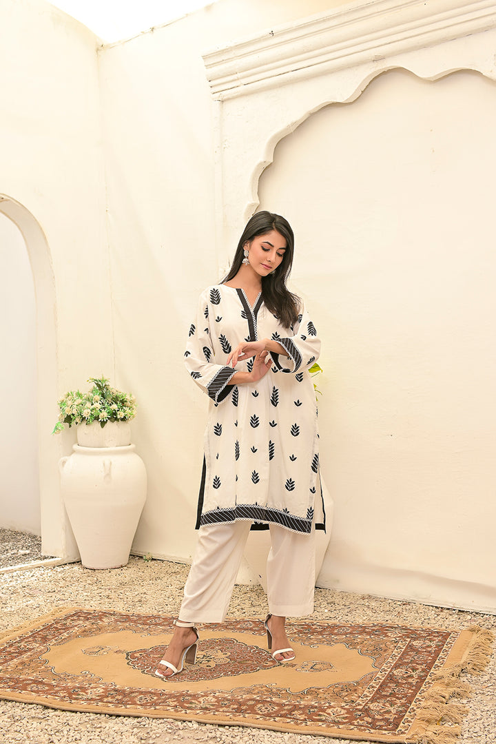 Chicken kari 2-piece embroidered work dress